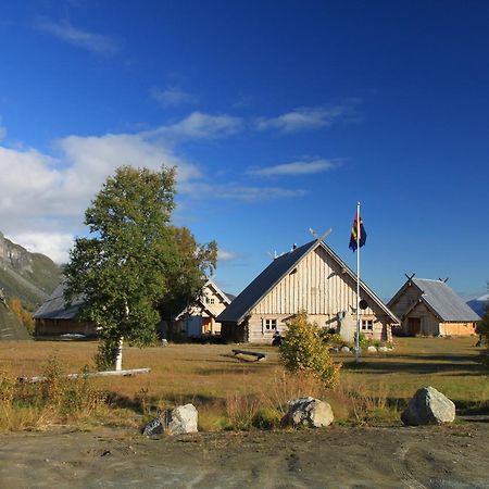 Viking Cabins - Mit Fablab - Solvik Kvalvik  Kültér fotó